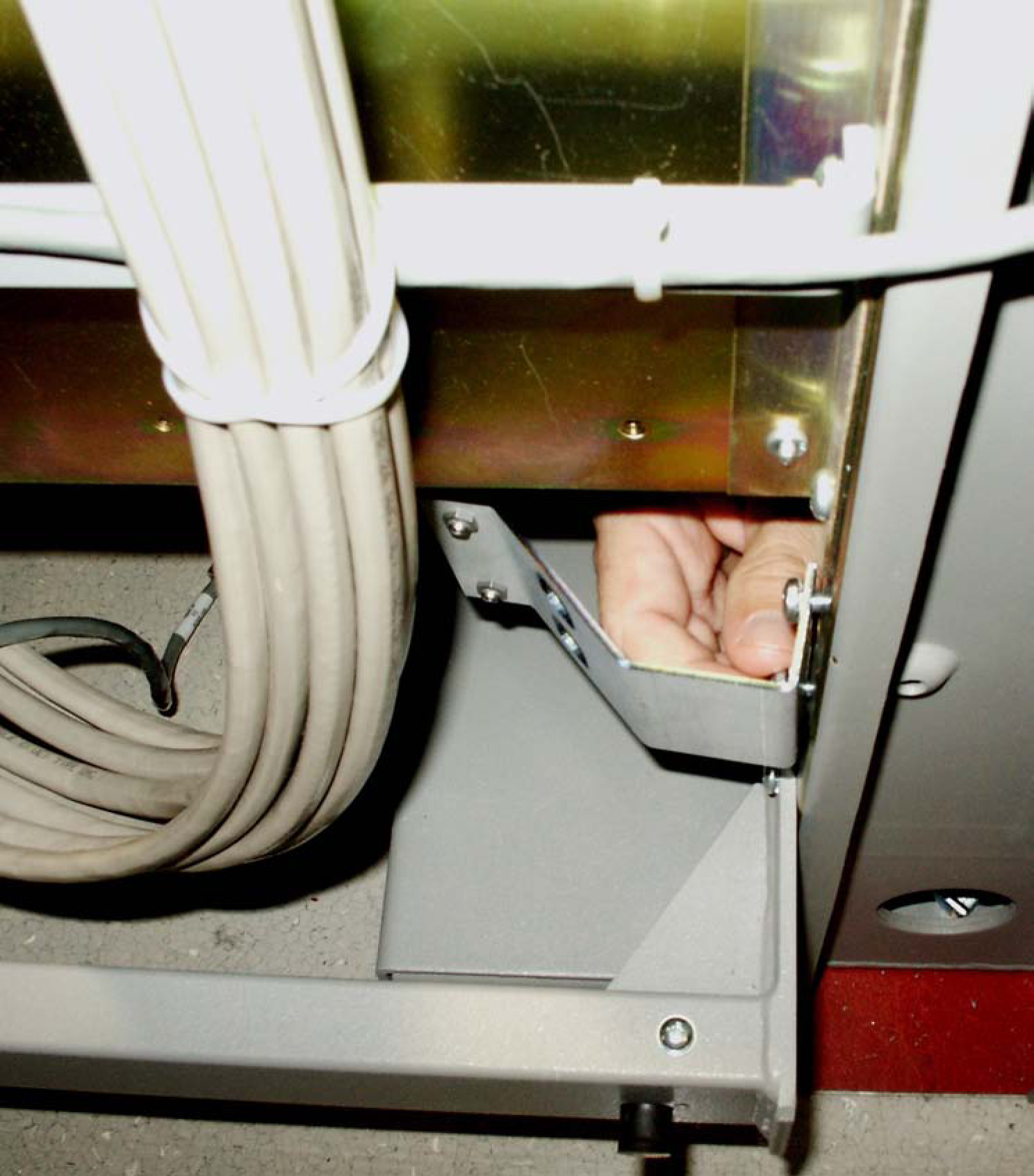img/c_installing_fan_assembly_890000104_im-fig2.jpg
